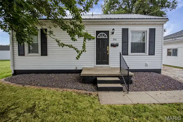 906 W Exchange Street, Jerseyville, IL 62052
