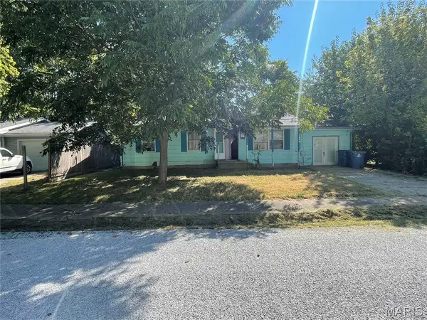 1206 N Glendale, Benton, IL 62812