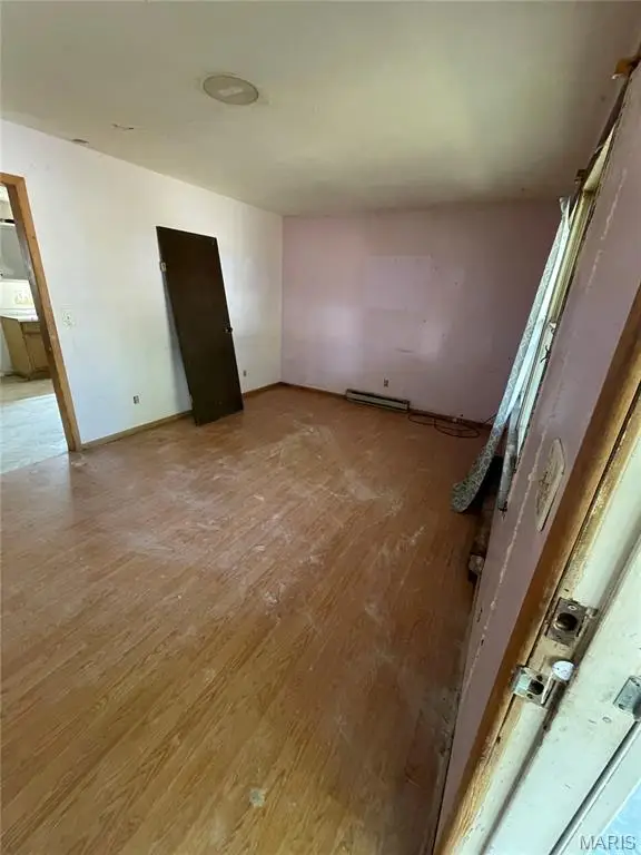 1206 N Glendale, Benton, IL 62812 - #3