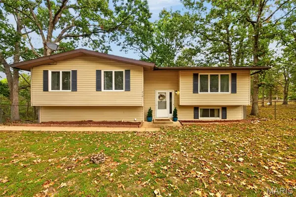 210 Westwind Drive, Waynesville, MO 65583