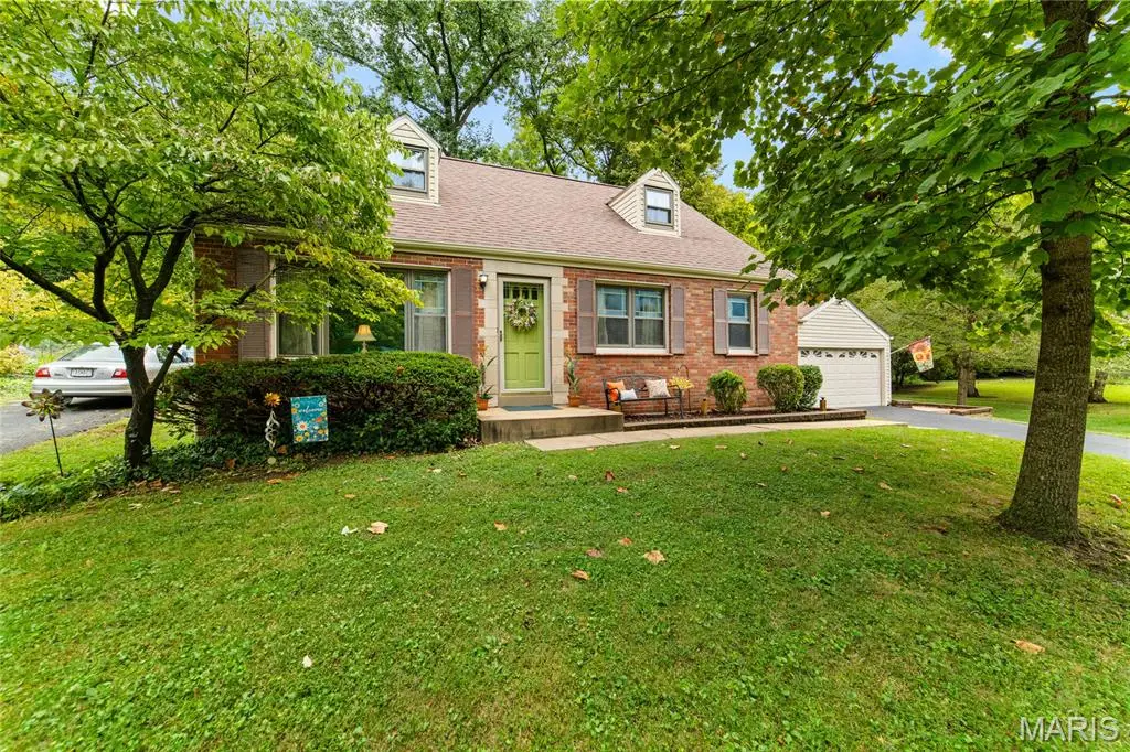 7 Green Acres Road, Bellefontaine Neighbors, MO 63137 - #1
