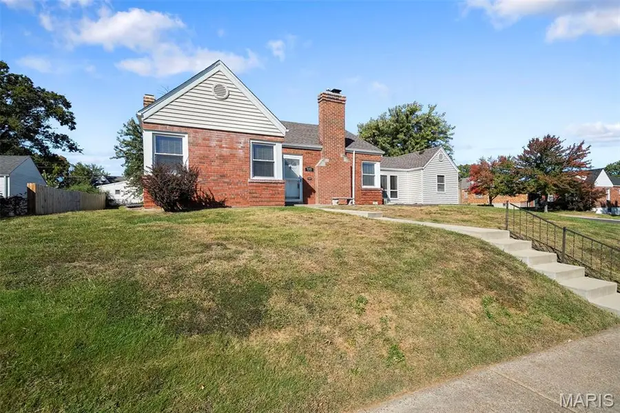 9305 Aster Avenue, Affton, MO 63123 - #3