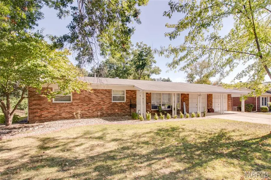 4305 Briarcliff Drive, Alton, IL 62002 - #3