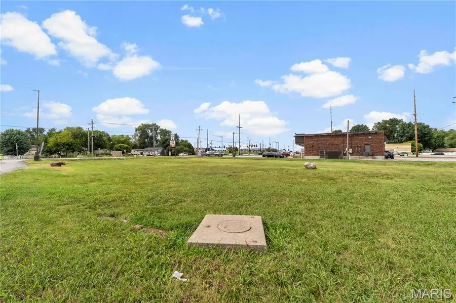 6678 Mexico Road, Saint Peters, MO 63376 - #2