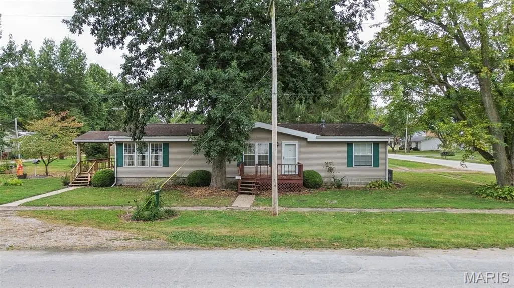 220 W Washington Street, Medora, IL 62063 - #1