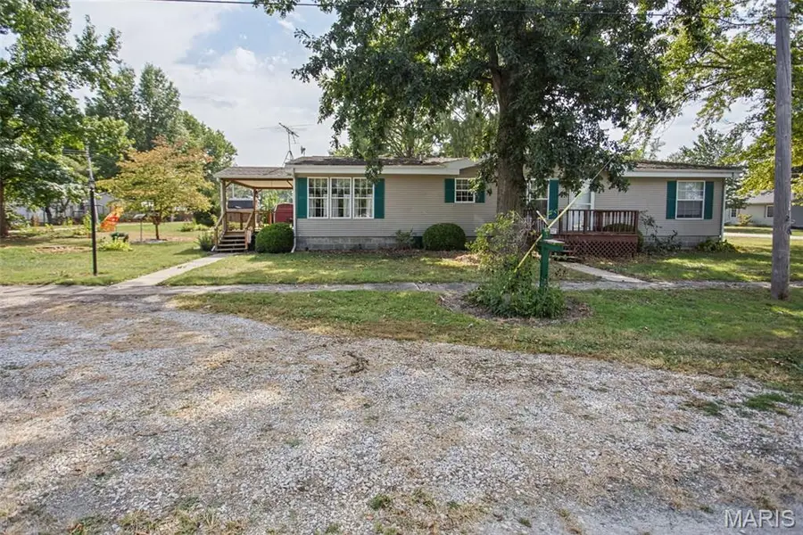220 W Washington Street, Medora, IL 62063 - #2