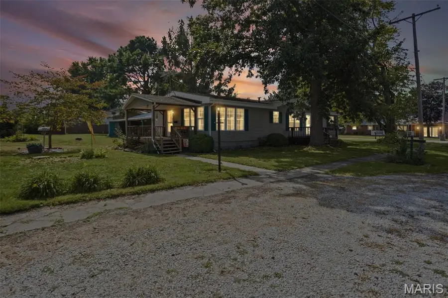 220 W Washington Street, Medora, IL 62063 - #3