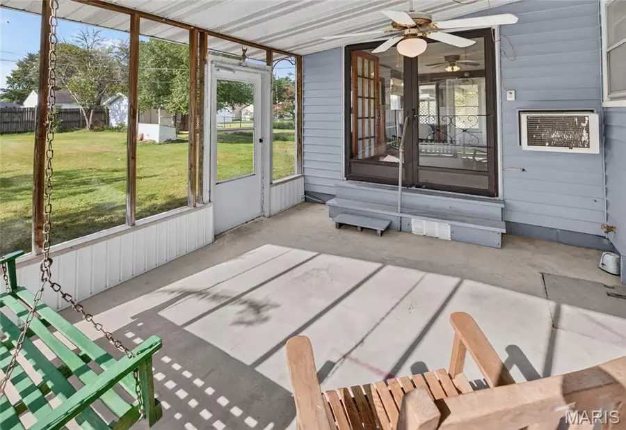 124 Frates Street, Chaffee, MO 63740 - #3