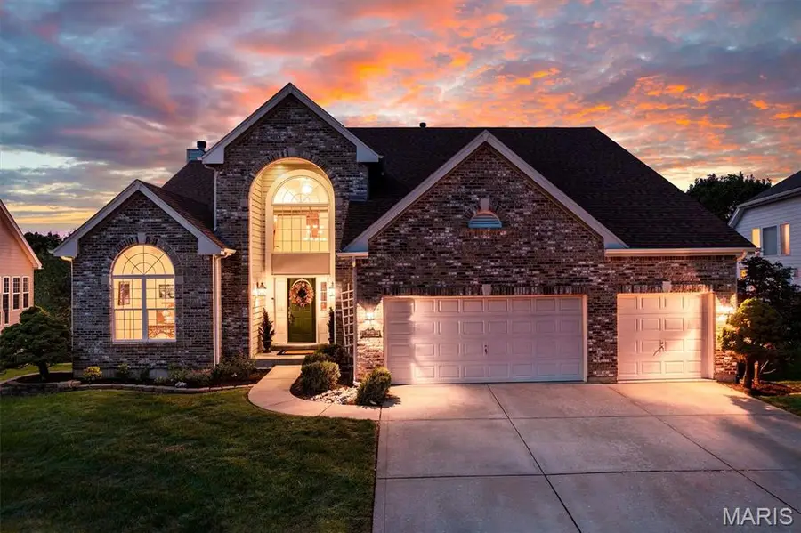 16652 Benton Taylor Drive, Chesterfield, MO 63005 - #2