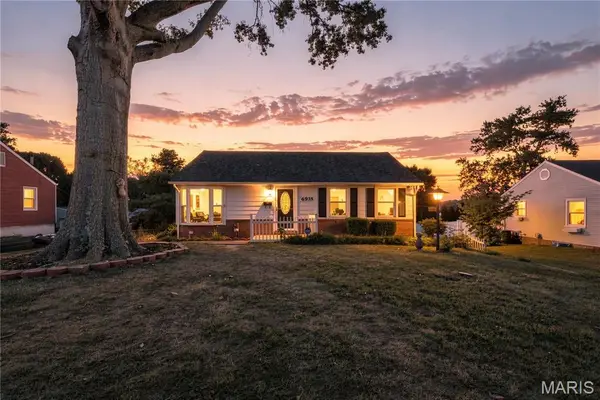 6935 Greenholly Drive, Affton, MO 63123