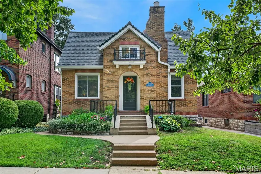 5460 Rhodes Avenue, Saint Louis, MO 63109 - #2
