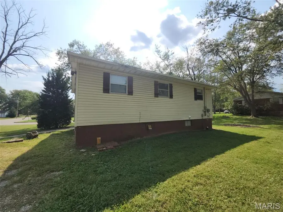 505 Edward Street, Farmington, MO 63640 - #3