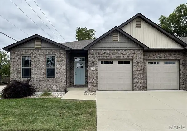 132 E Locust Street, Columbia, IL 62236