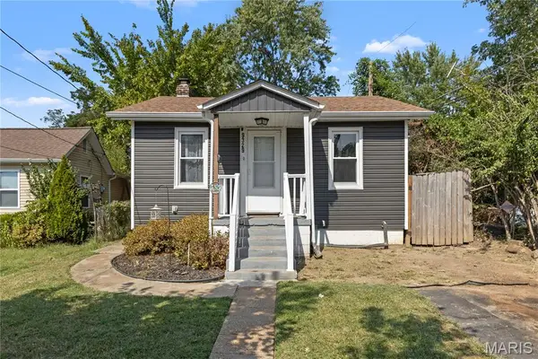 9329 Latrobe Avenue, St Louis, MO 63114
