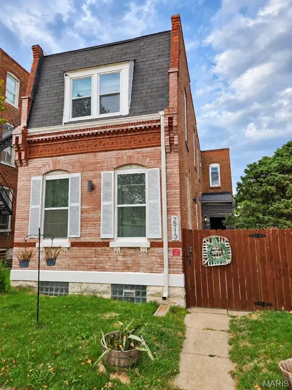 2913 Gasconade Street, St Louis, MO 63118