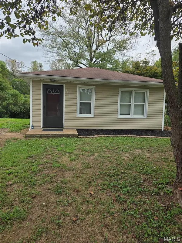 526 Valencia Drive, Belleville, IL 62223