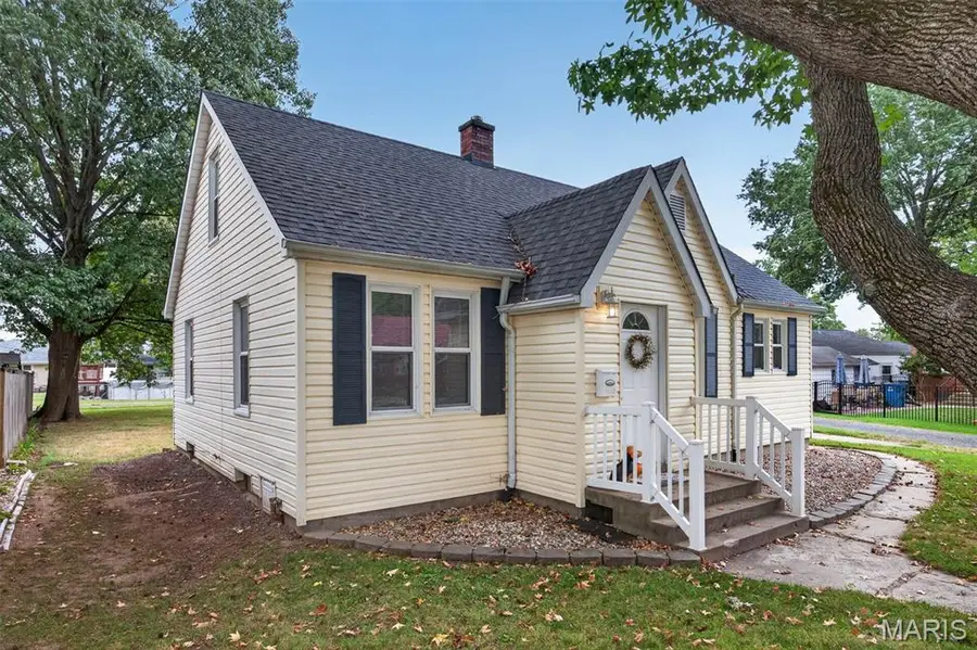 1615 Maple Street, Highland, IL 62249 - #3