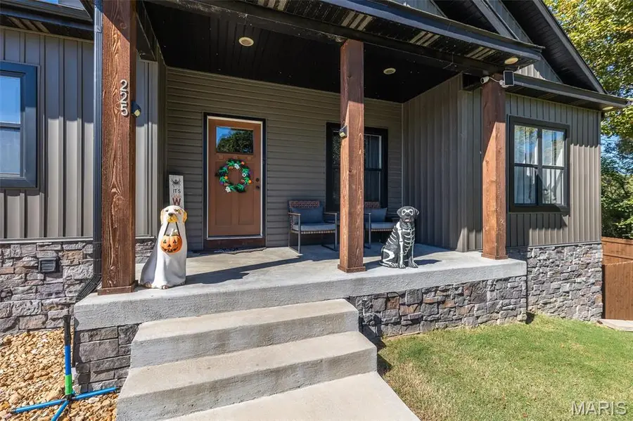 225 Berkshire Drive, Poplar Bluff, MO 63901 - #3