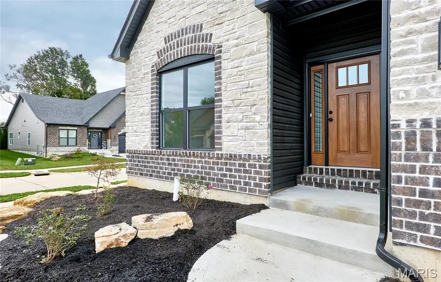 107 Wolf Den Court, Lake Saint Louis, MO 63367 - #2
