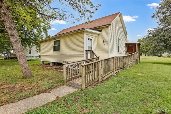 209 W 6th South Street, Mount Olive, IL 62069