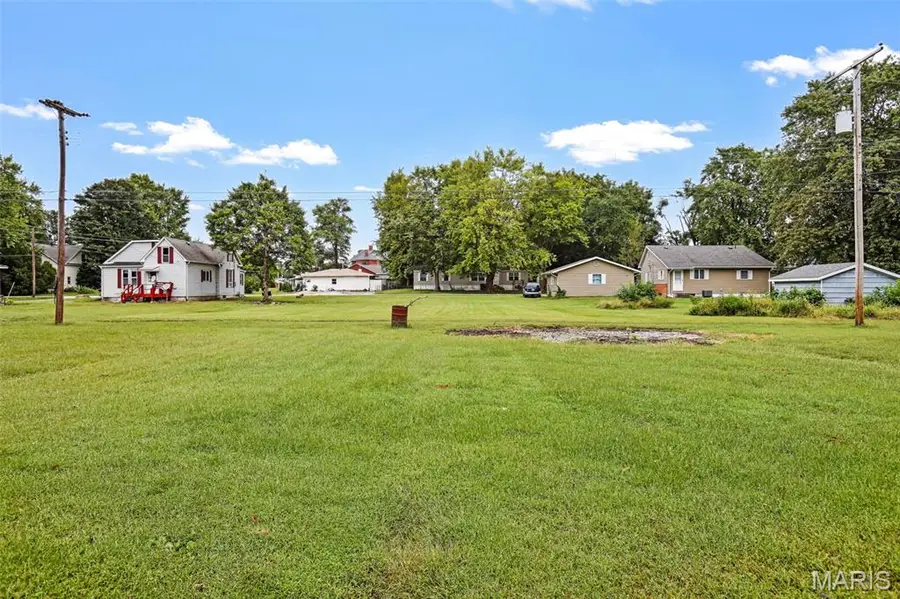 209 W 6th South Street, Mount Olive, IL 62069 - #2