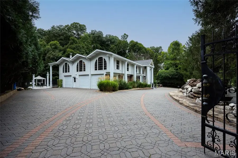 76 River Valley Drive, Chesterfield, MO 63017 - #2