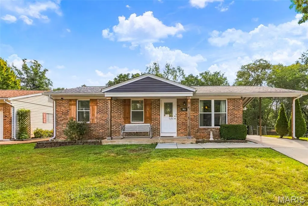 910 Oak Trail Court, Fenton, MO 63026 - #1