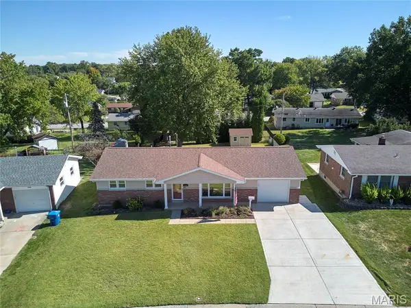 2944 Elmcrest Drive, St Charles, MO 63301
