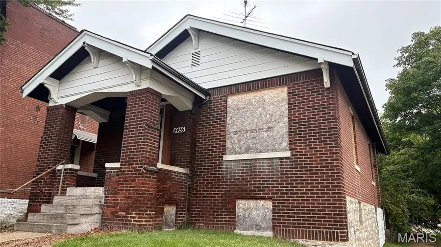 4456 S Compton Avenue, Saint Louis, MO 63111 - #2