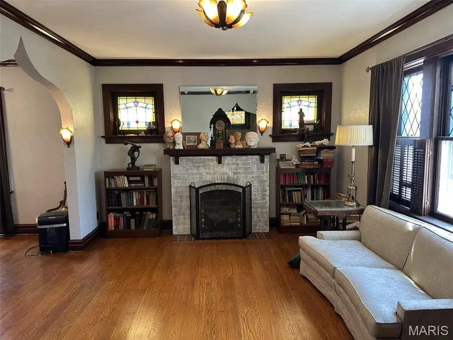 5701 Gresham Avenue, Saint Louis, MO 63109 - #3