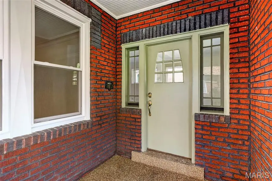 6922 Marquette Avenue, Saint Louis, MO 63139 - #2