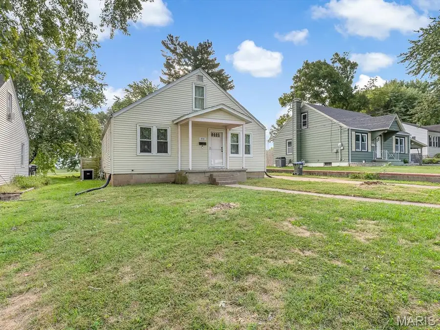 458 N Library Street, Waterloo, IL 62298 - #2