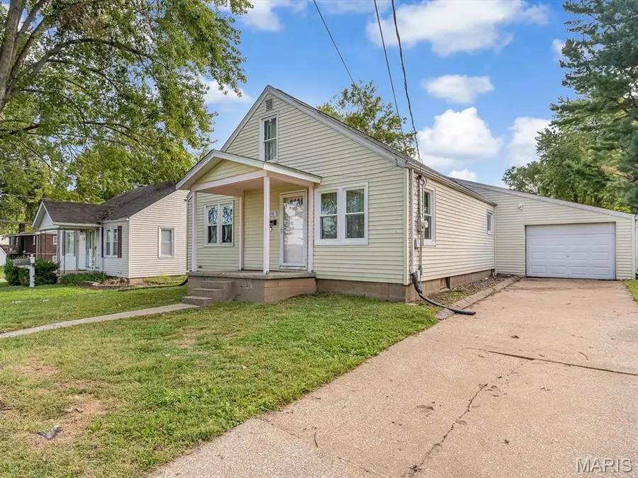 458 N Library Street, Waterloo, IL 62298 - #3