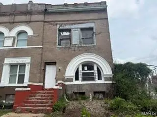 5233 Cates Avenue, Saint Louis, MO 63108 - #1