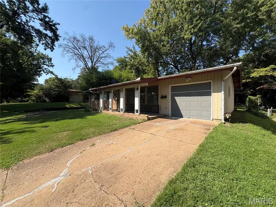 475 Waterford Drive, Florissant, MO 63033 - #2