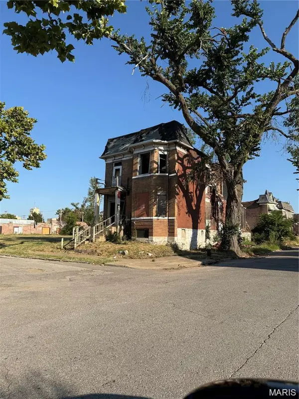4845 Page Boulevard, St Louis, MO 63113