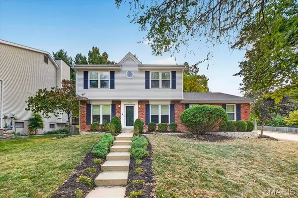 1326 Briarcreek Drive, Kirkwood, MO 63122