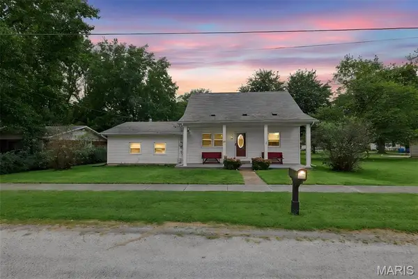 105 S Railway Street, New Baden, IL 62265