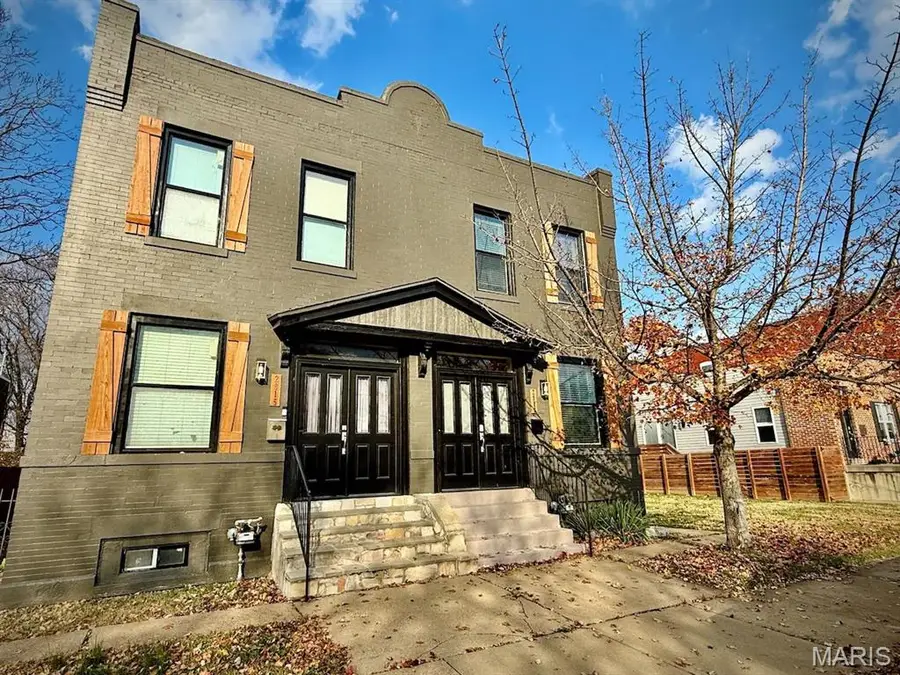 2811 Hickory Street, Saint Louis, MO 63104 - #3
