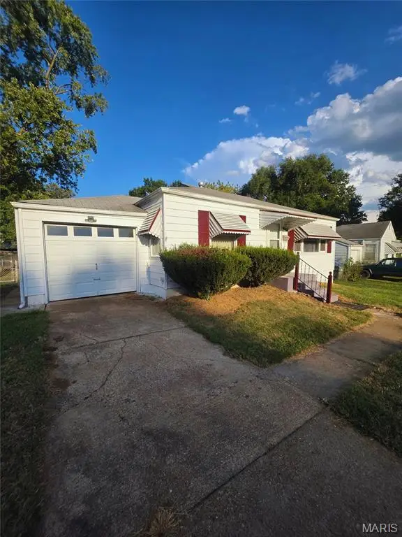 10140 Cabot Drive, Bellefontaine Neighbors, MO 63137 - #2