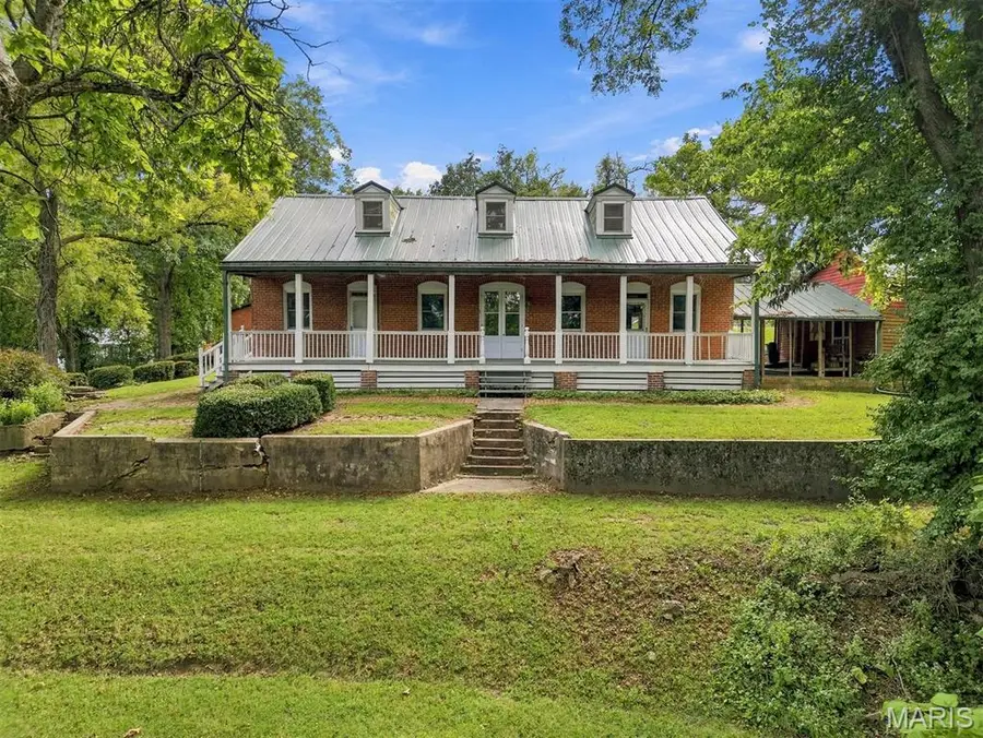 205 E 8th Street, Hermann, MO 65041 - #3