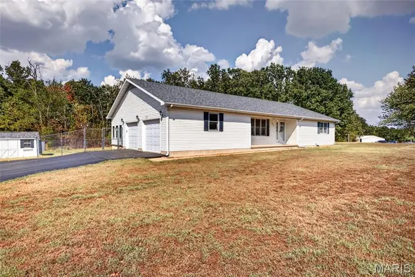 16301 Early Lane, Lebanon, MO 65536