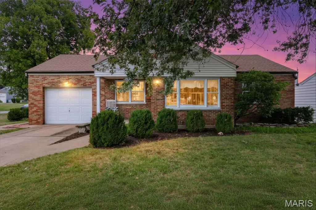 6617 E Yorkshire Drive, Affton, MO 63123 - #1