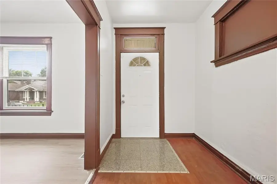 5480 Arlington Avenue, Saint Louis, MO 63120 - #2