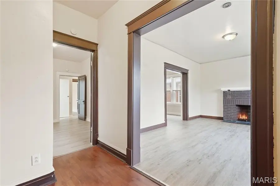 5480 Arlington Avenue, Saint Louis, MO 63120 - #3