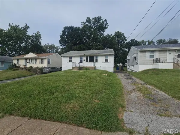 2209 Burns Avenue, St Louis, MO 63114
