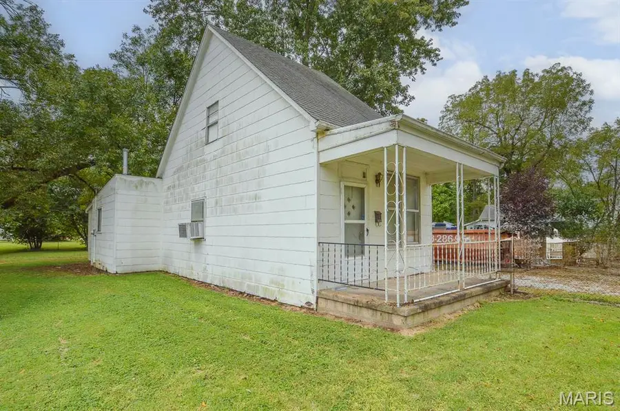 522 S 18th Street, Belleville, IL 62226 - #3