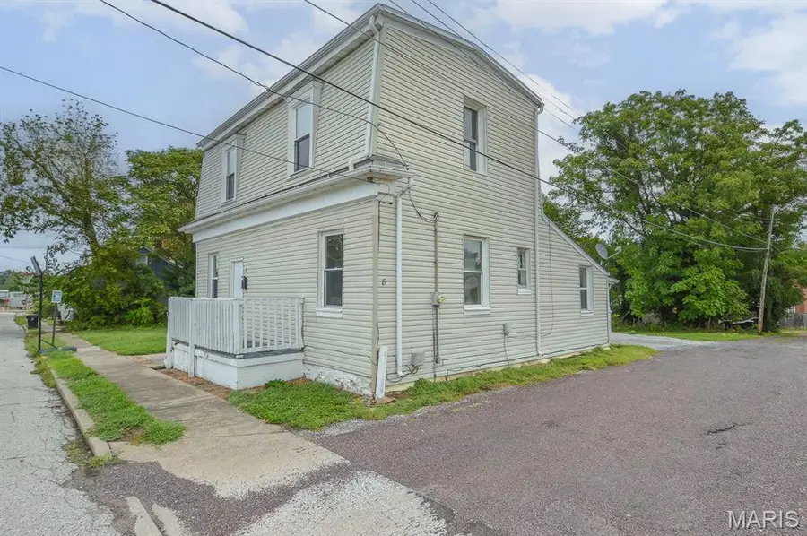 8 N 16th Street, Belleville, IL 62220 - #2