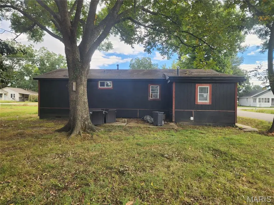 309 E Victor Street, Poplar Bluff, MO 63901 - #2