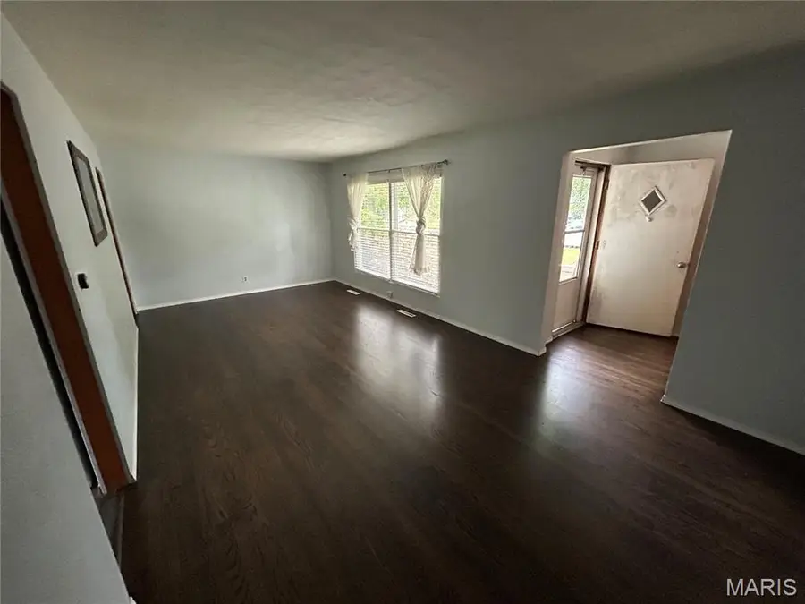 1349 Nelms Avenue, Centralia, IL 62801 - #2